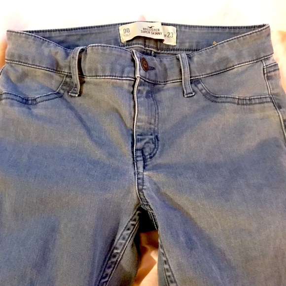 Hollister Jeans. Super Skinny Size 00 - Picture 2 of 11